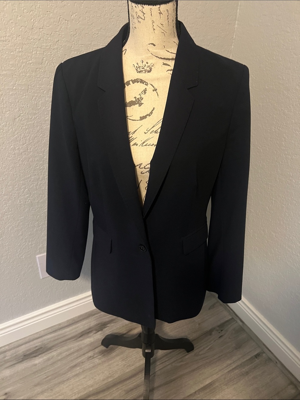 Classic Navy Blue Women’s Blazer - Single-Breasted Professionally Jacket